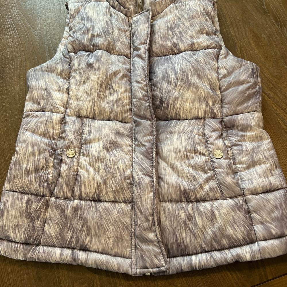 MICHAEL KORS thick puffer vest. Women’s size Small